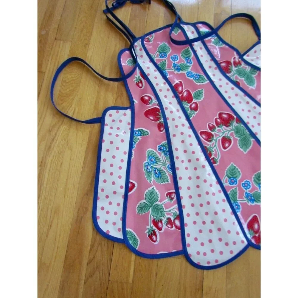 Retro Oilcloth Apron Strawberry Polka Dot Motif Limited Edition Print Excellent